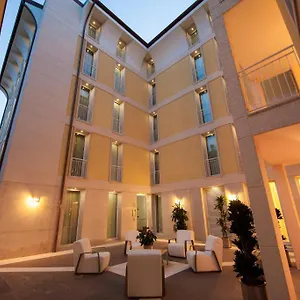 Residenza Agnello D'oro Aparthotel